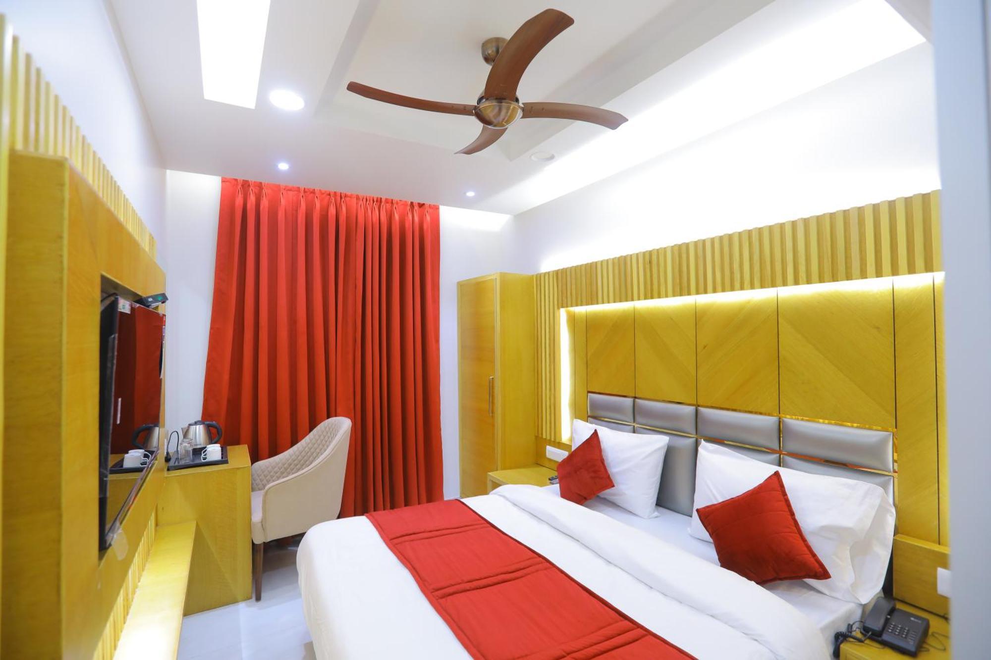 Hotel Glitz - Walk In From New Delhi Railway Station Buitenkant foto