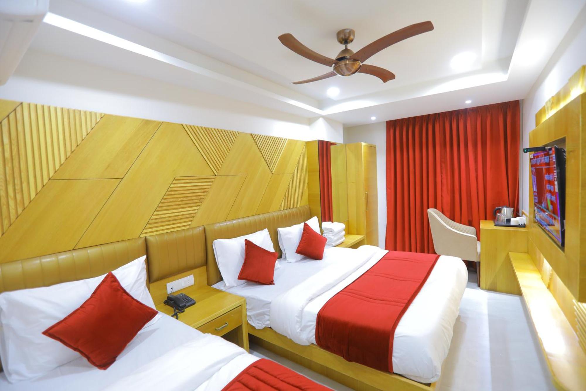 Hotel Glitz - Walk In From New Delhi Railway Station Buitenkant foto