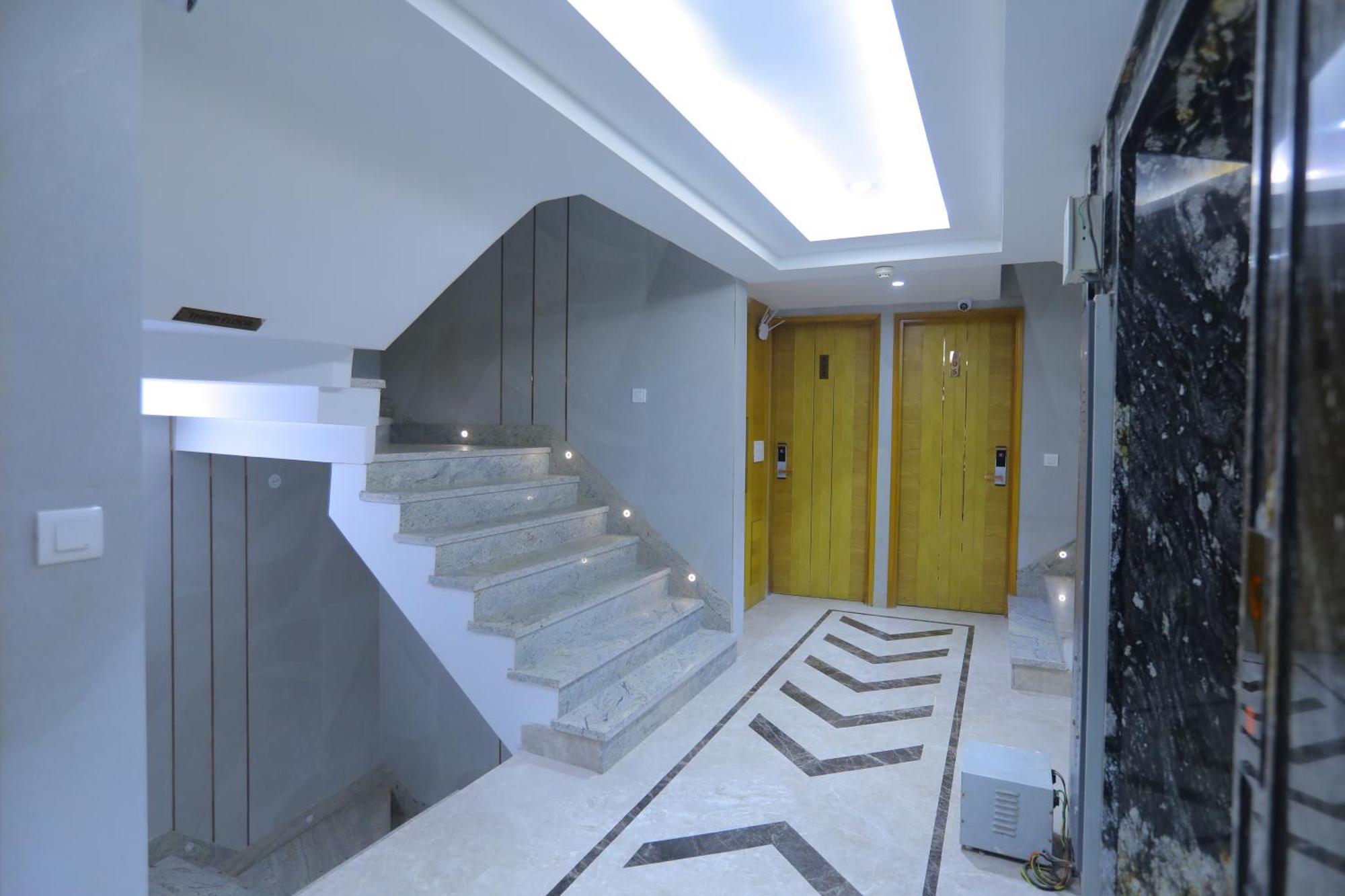 Hotel Glitz - Walk In From New Delhi Railway Station Buitenkant foto