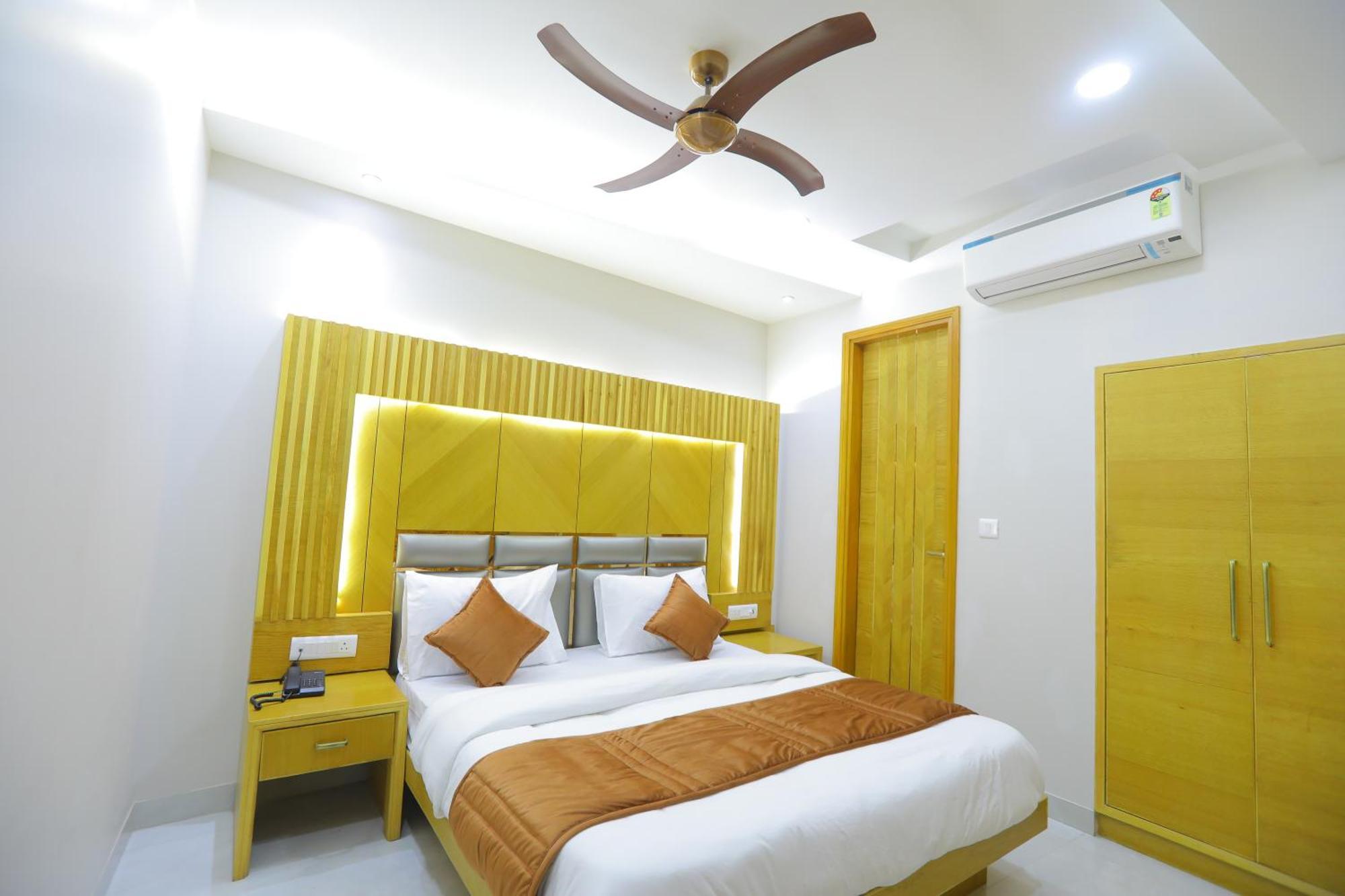 Hotel Glitz - Walk In From New Delhi Railway Station Buitenkant foto